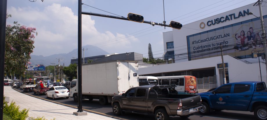 Semáforos inteligentes de El Salvador