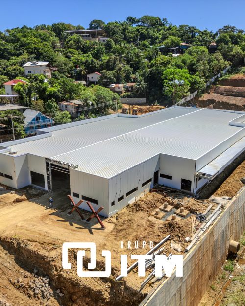 Hospital de Roatán, estructura totalmente Galvanizada por completo